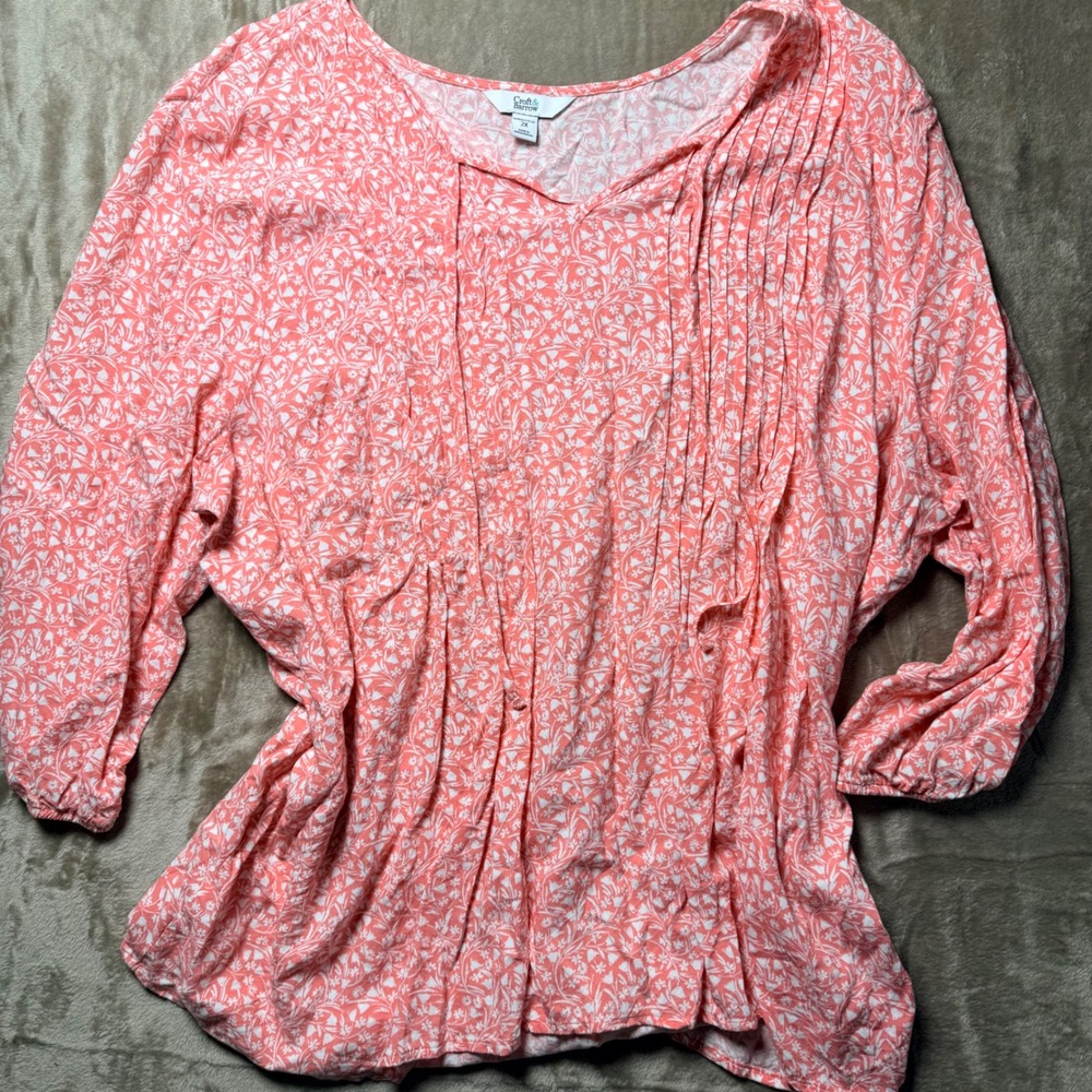 Croft & Barrow Womens Plus 2X Coral White Floral Pintuck Split‎ Neck Blouse Top
